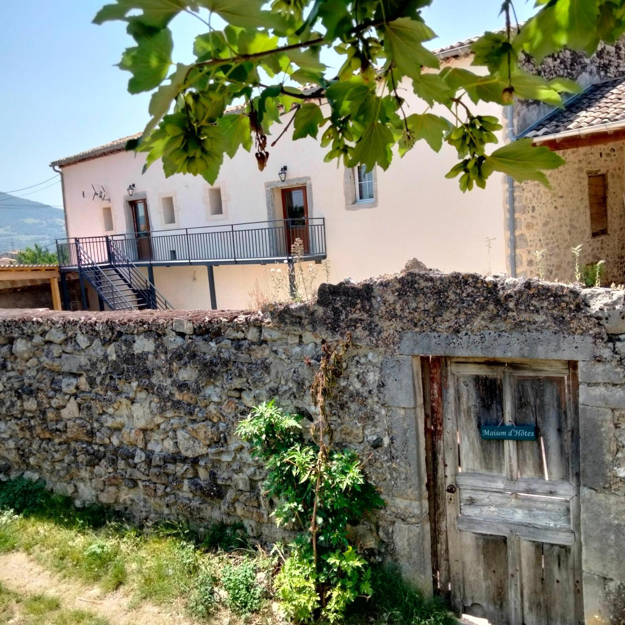 فندق La Grange De Sabatas Chomérac المظهر الخارجي الصورة